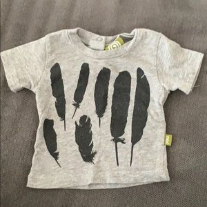 Grey Feather T-shirt